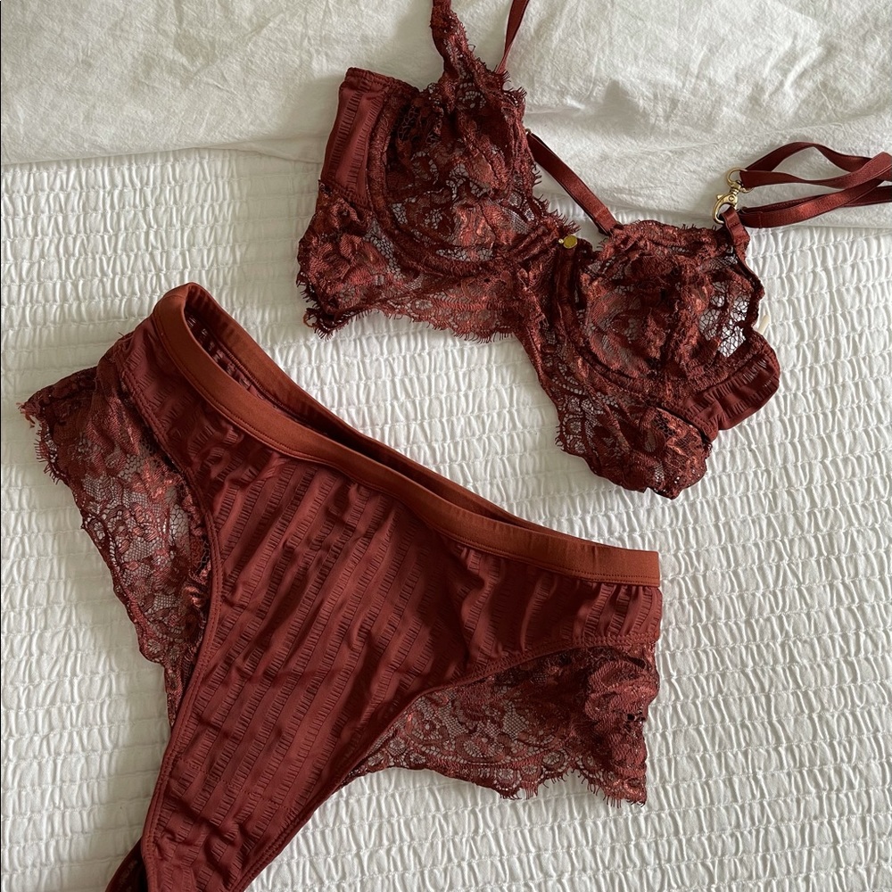Gooseberry intimates set